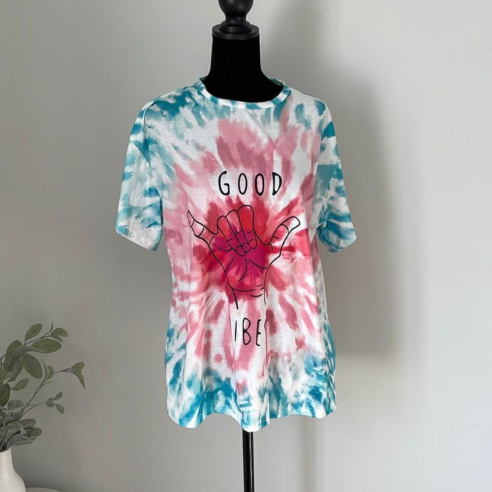 SHEIN Good Vibes Short Sleeve Tie Dye Shirt-Size Medium 🤙
